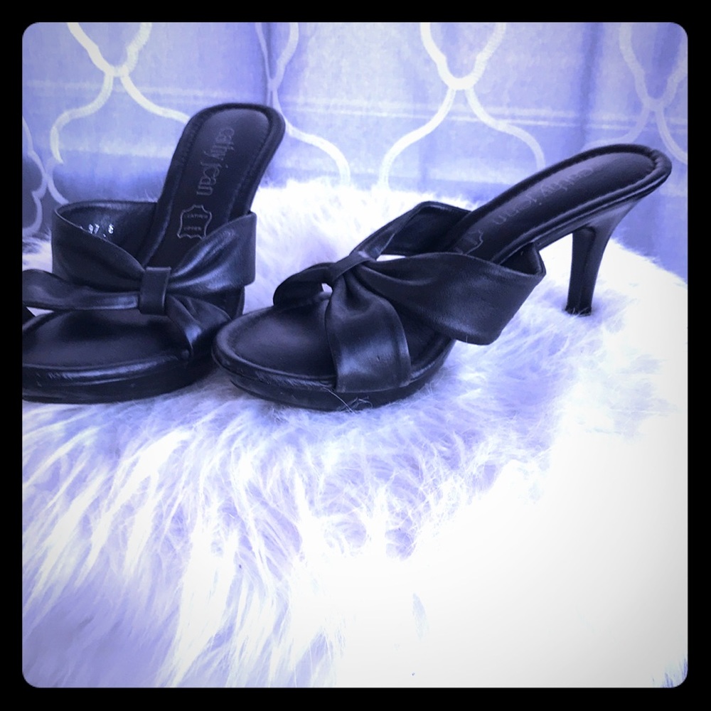 Cathy Jean small heels